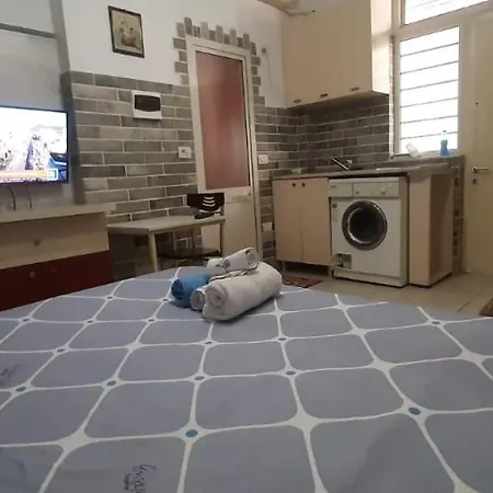 Apartment Lovely Appartament 1-3