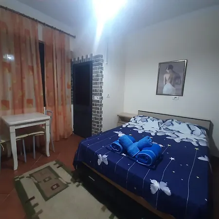 Apartment Lovely Appartament 1-3