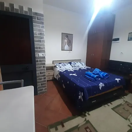 Lovely Appartament 1-3 Lägenhet