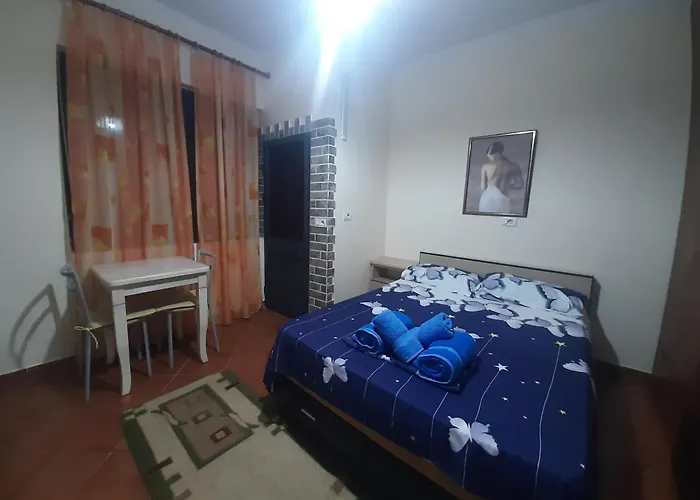 Apartment Lovely Appartament 1-3