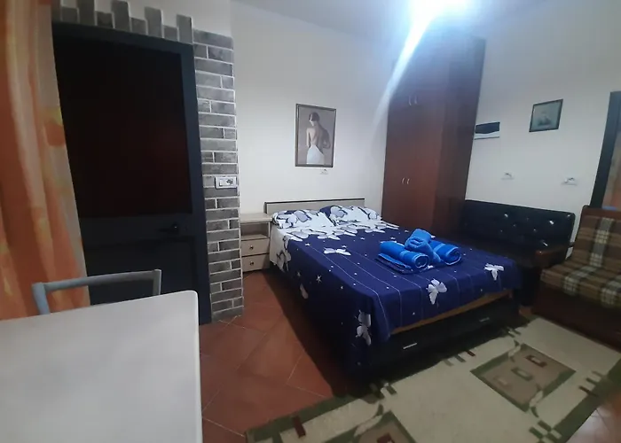 Lovely Appartament 1-3 Apartment